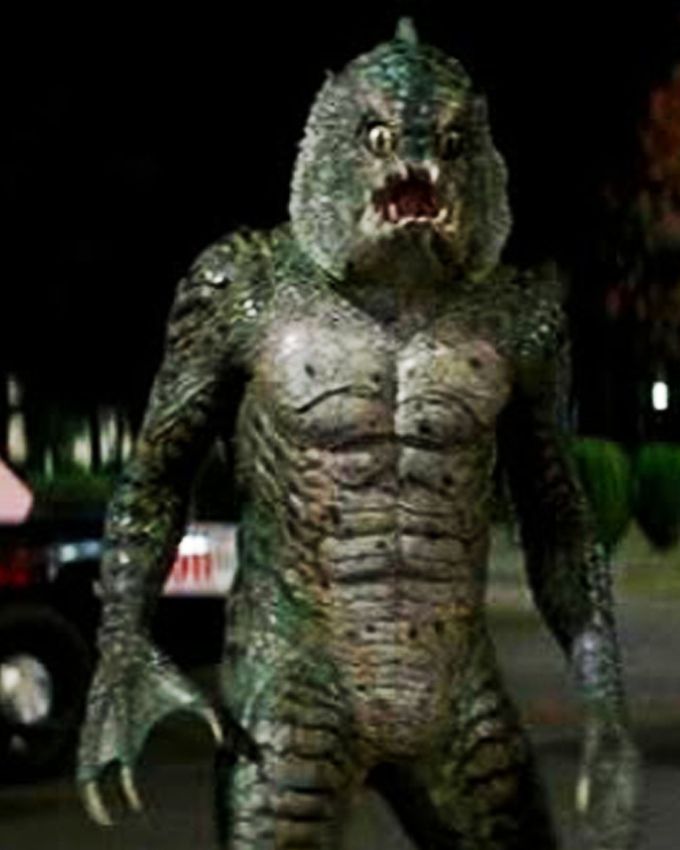 A still of this terrific monster as realized by Stan Winston. I just wish they had more of it in the film.